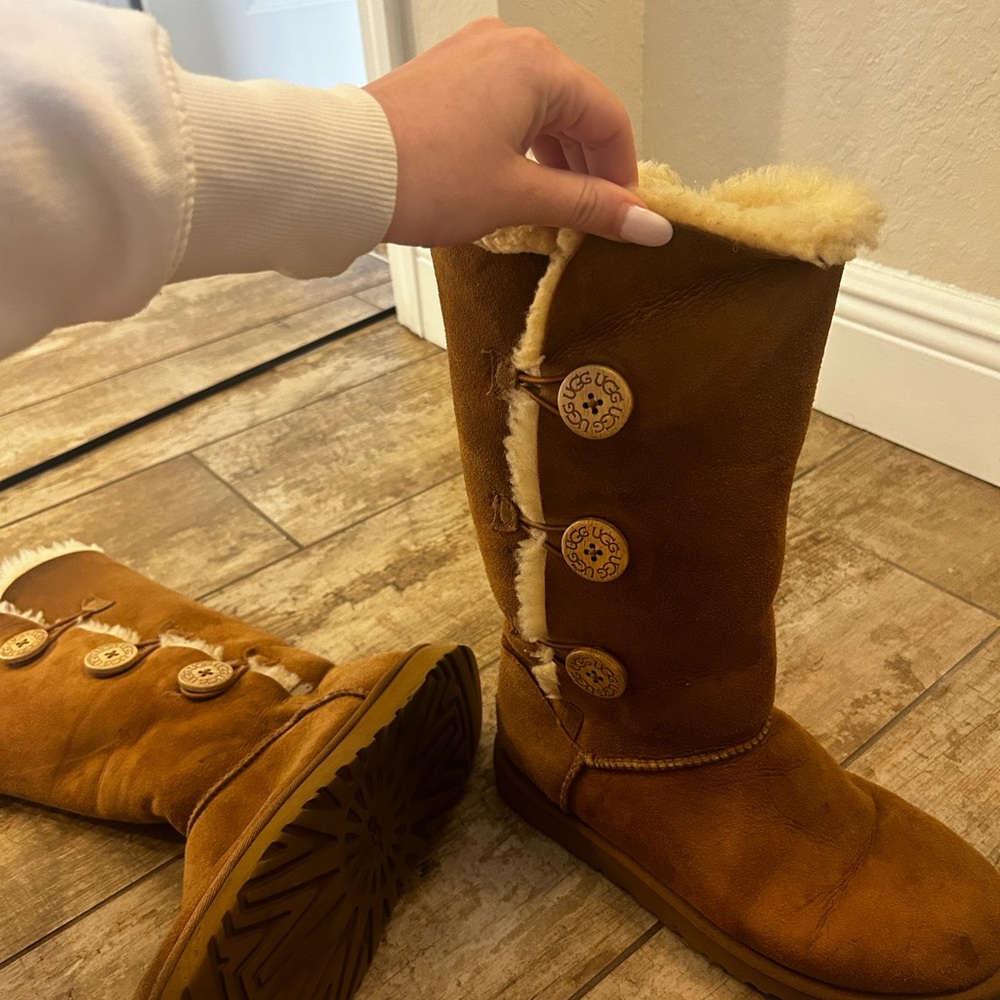 Bailey Uggs - image 5